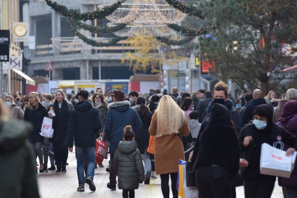 Rotterdam, Dordrecht en Eindhoven sluiten winkels vroegtijdig