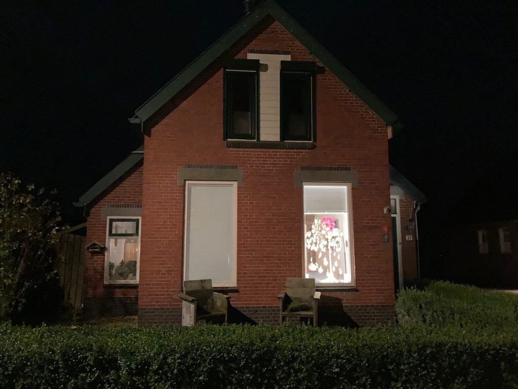 Dit Groningse dorp verandert langzaam in een levensgrote adventskalender