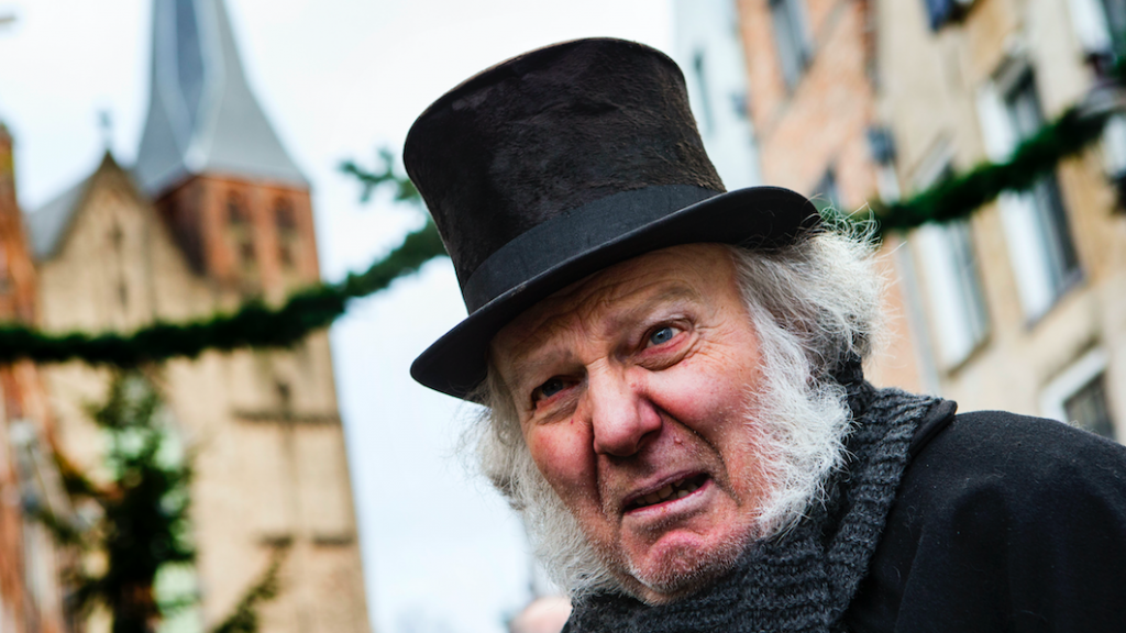 Enschede herdenkt sterfdag Charles Dickens met speciale versie 'A Christmas Carol'