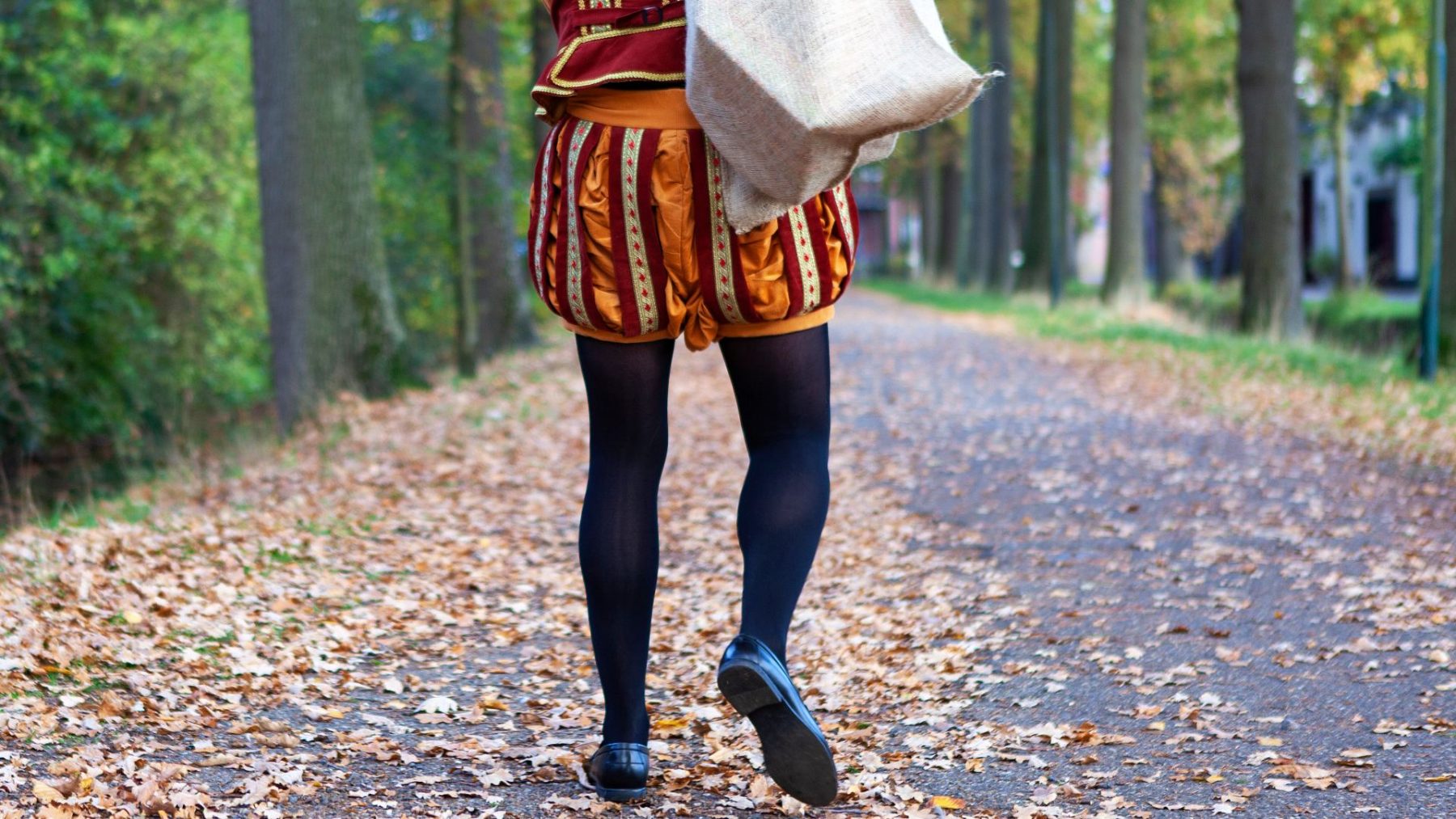 Ophef over SP-raadslid Serena Rodenburg die als Zwarte Piet bij online vergadering verscheen