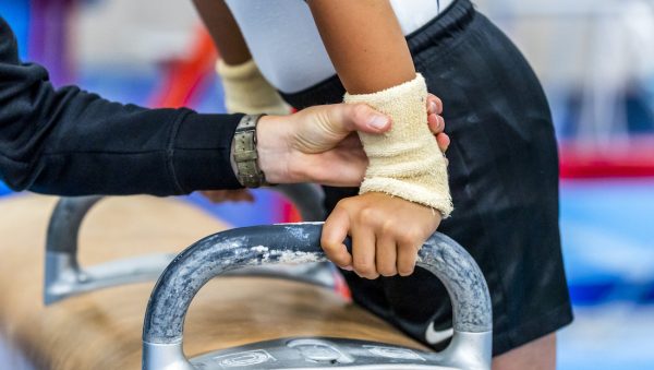 KNGU beëindigt samenwerking met turncoaches Louter en Kiens