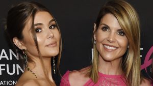 Thumbnail voor Dochter Lori Loughlin voor het eerst openhartig over studiefraudezaak: 'Ik schaam me diep'