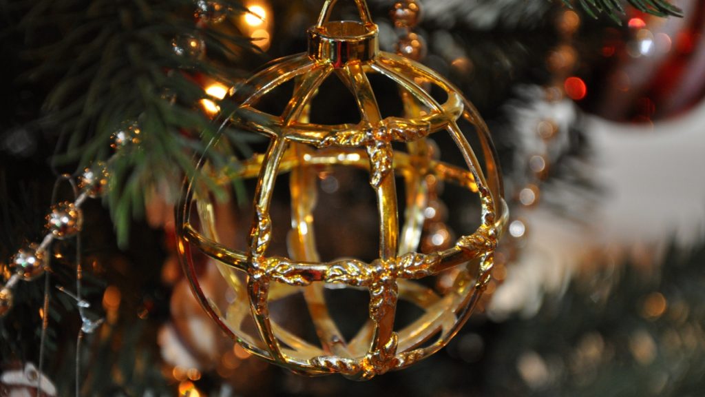 Van een gouden kerstboom tot Swarovski inpakpapier, 5 x bizar dure kerstdecoraties
