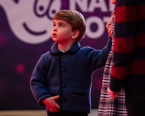 George (7), Charlotte (5) en Louis (2) maken debuut op de rode loper