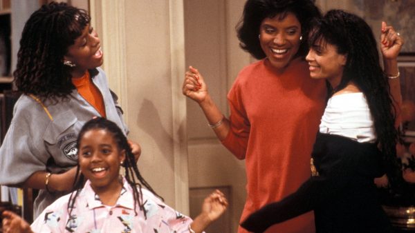 Kleine meisjes worden groot: jongste telg 'The Cosby Show' stapt in huwelijksbootje