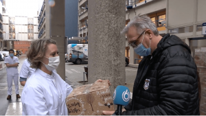 Thumbnail voor Jeroen zamelt kerstpakketten in voor verpleegkundigen: 'Ze hebben voor m'n leven gevochten'