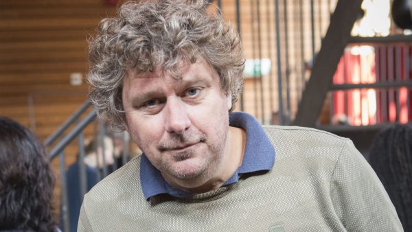 Diederik Ebbinge uit forse kritiek op vluchtelingendeal regering: 'Nooit schaamde ik mij zo diep'