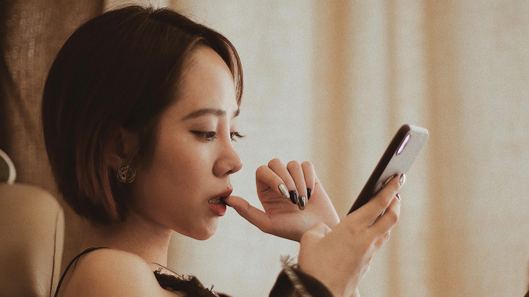 jongeren-binnen-vijf-minuten-antwoord-telefoon