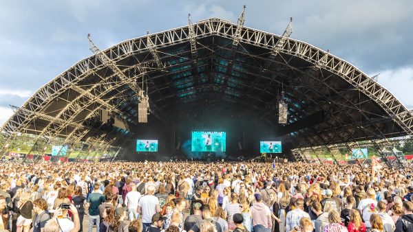 Lowlandsbaas Eric van Eerdenburg: ‘Festivalbranche is enorm kaartenhuis dat instort’