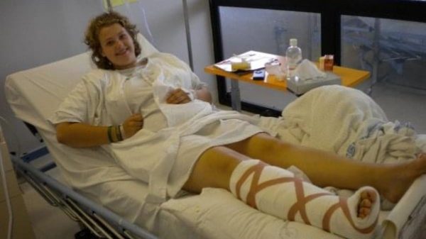 Rampzalige jaarwisseling van Jacqueline: ze ligt met gebroken enkel in het ziekenhuis