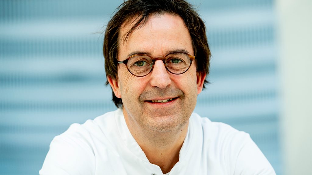 Gommers trots op zorg, maar 'nu tijd voor een oliebol en speciaalbiertje'