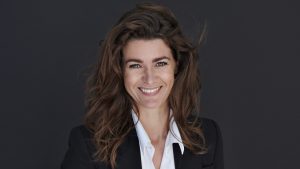 Thumbnail voor Merel Westrik 'voelt in alles' de aanwezigheid van Dieuwertje Blok bij het 'Sinterklaasjournaal'