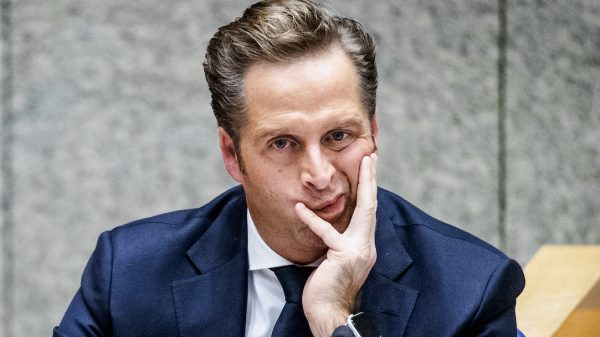 Tweede Kamer heeft kritiek op Hugo de Jonge