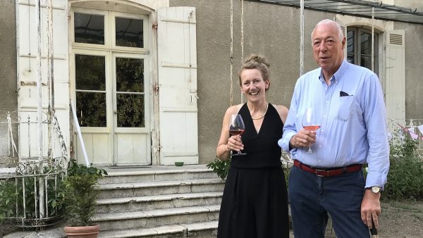 Chateau-koningin Emmy uit 'Ik Vertrek' over haar passieproject: 'Beetje bizarre werkwijze, maar ik voel me happy'