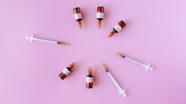 Vaccineren in verpleeghuizen twee weken eerder dan verwacht, begint 18 januari