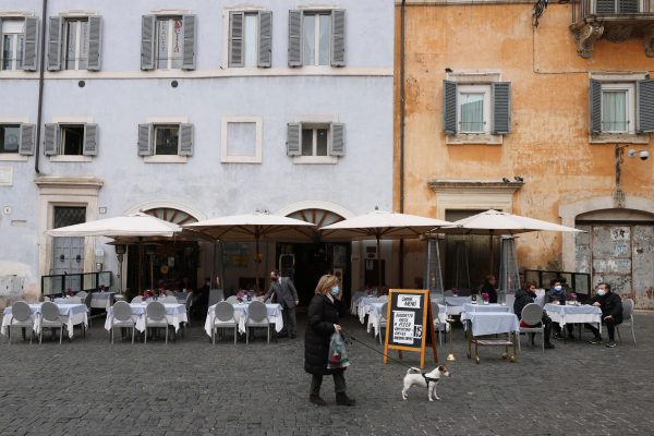 Italiaanse restaurants openen deuren