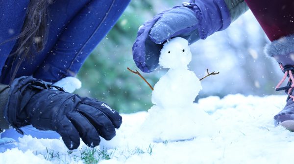 11 x jullie sneeuwpop tijdens de korte 'vlokdown'_