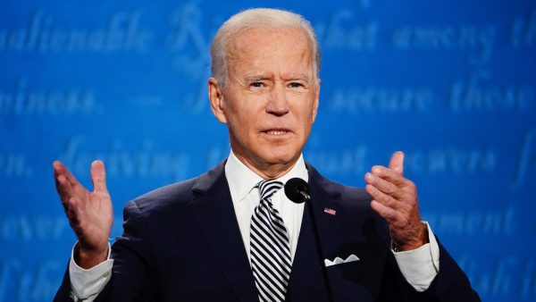 Biden wil na aantreden vijftien presidentiële bevelen ondertekenen