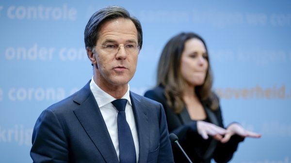 avondklok premier rutte persconferentie corona