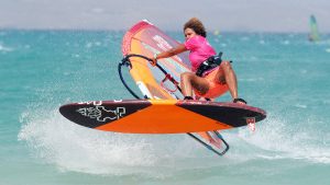 Thumbnail voor Goed voorbeeld: prijzengeld windsurfen voor vrouwen en mannen voortaan gelijk