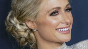 Thumbnail voor Paris Hilton start met IVF-traject: 'Dan kan ik voor een tweeling kiezen'