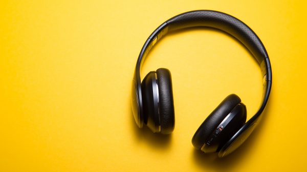 7x leuke podcasts om even je gedachten te verzetten