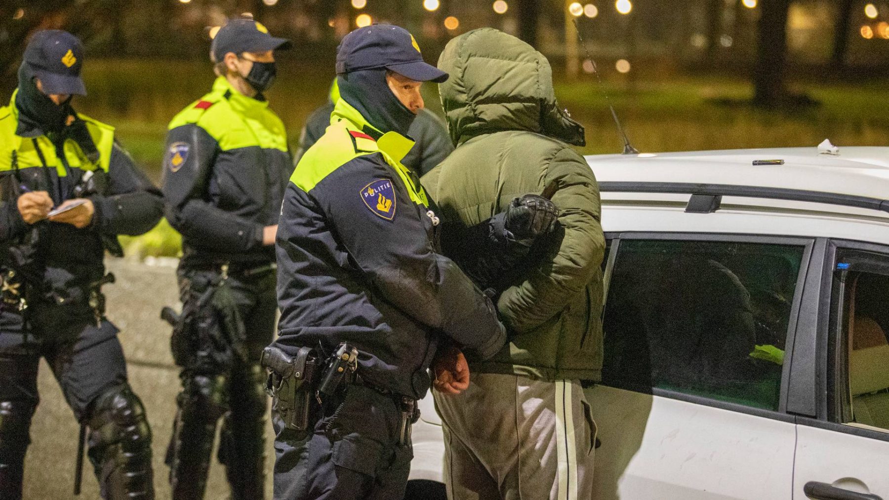 Politie houdt in verschillende steden verdachten aan vanwege opruiing