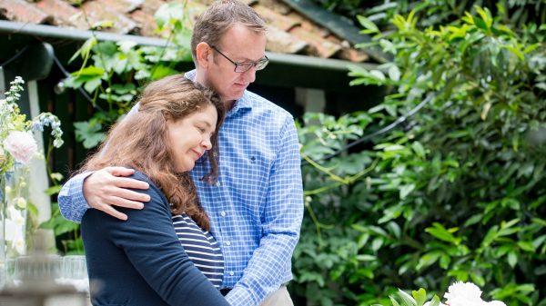 Renee is uitvaartfotograaf: 'Vooral nu zijn afscheidsfoto's erg belangrijk'