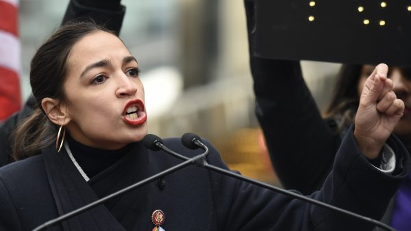 Alexandria Ocasio-Cortez wijst steun Ted Cruz af