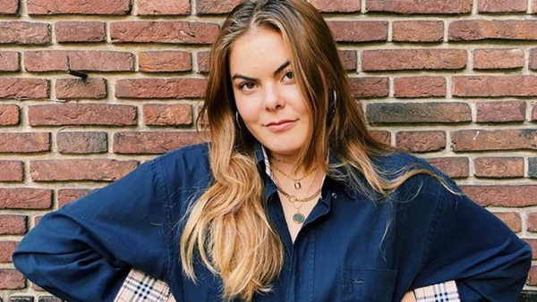 Eloise van oranje hint op verjaardagsbrunch jarige oma Beatrix