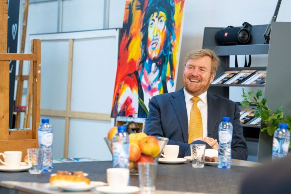 Ook koning Willem-Alexander doet mee aan Warmetruiendag