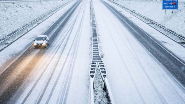 Glad op de weg