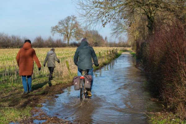 fietspaden-ondergelopen-hoogwater