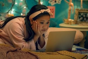 Thumbnail voor Actrice Lana Condor kreeg een burn-out na succesvolle Netflix-film