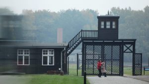 Thumbnail voor Duitsland klaagt secretaresse concentratiekamp aan voor medeplichtigheid moord