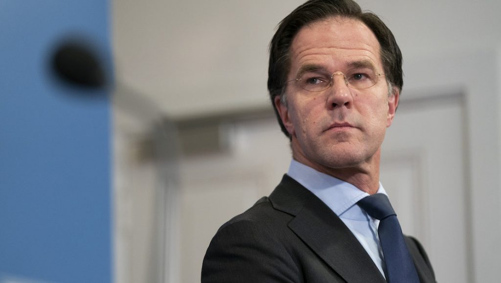 Oproep van Rutte na opheffen avondklok: blijf je eraan houden