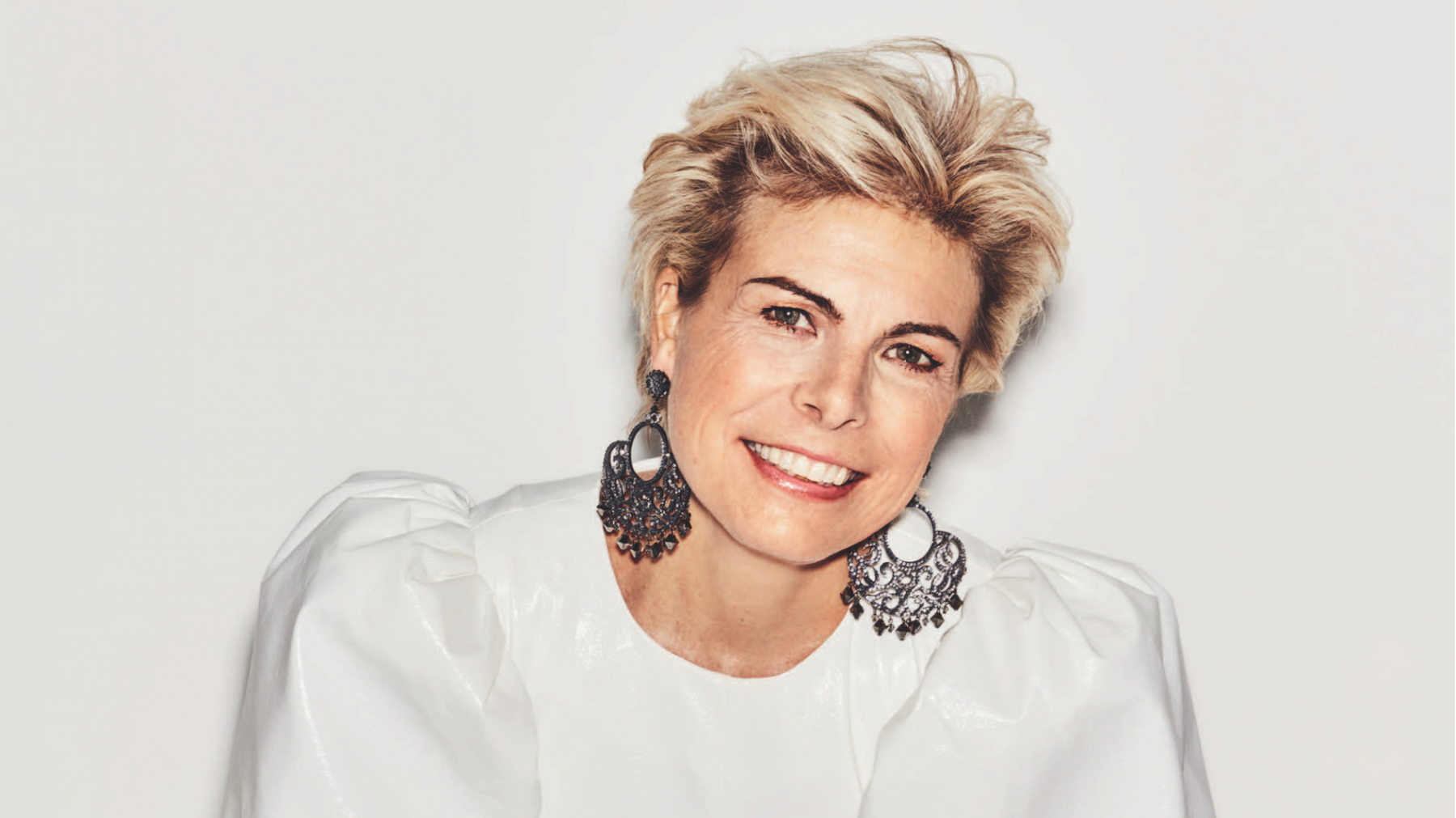 PRINSES LAURENTIEN BIEDT LUISTEREND OOR AAN KINDEREN VAN GEDUPEERDEN TOESLAGENAFFAIRE