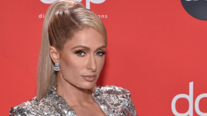 Thumbnail voor Paris Hilton is veertig jaar: 5 x dingen die je nog niet wist van de socialite