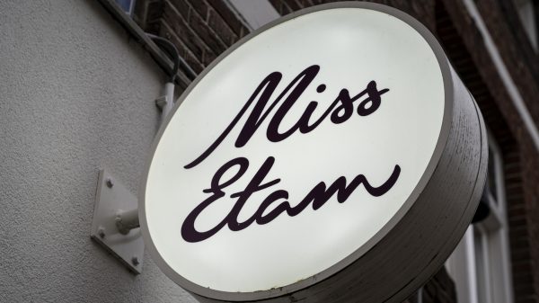 Miss Etam en Steps failliet_ 'Ontzettend triest voor de werknemers'