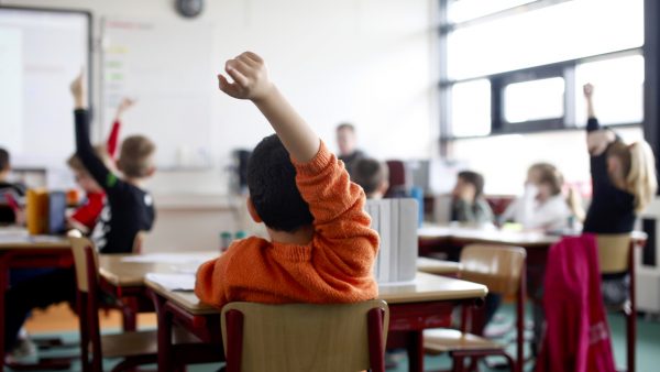 Kabinet wil basisschoolleraren preventief testen