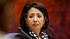 Tweede Kamer hevige kritiek op voorzitter Khadija Arib_ 'Achterbaks en onbetrouwbaar'
