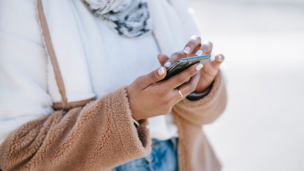 Lieve leende een make-up watje van een vriendin_ 'Kostte me blijkbaar 5 cent'