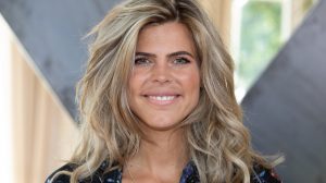 Kim Kötter deelt intieme kraamfoto van pasgeboren zoon_