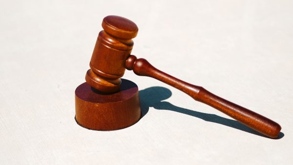 Twintig maanden cel en jeugd-tbs voor neersteken van Amsterdamse drillrapper