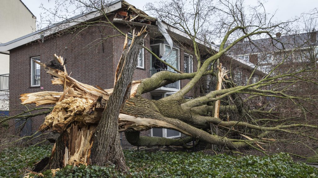 Lentestorm Evert richt voor 30 miljoen euro schade aan