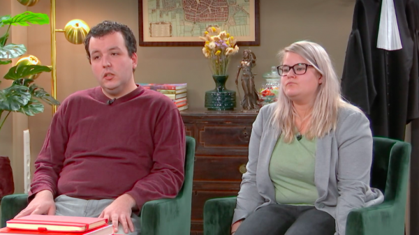 Mr. Frank Visser - Het huis van Melissa en Remco is continu bloedheet