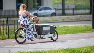 Thumbnail voor Leuk zo'n bakfiets, maar steeds minder kinderen kunnen goed fietsen