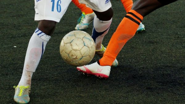 Zoon vastgebonden en teamgenoten roepen: 'Willen je als slaaf verkopen'