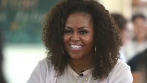 Michelle Obama draagt Nederlands modelabel (en wat staat het haar goed)
