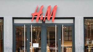 China roept op tot boycot H&M en Nike vanwege zorgen over dwangarbeid Oeigoeren